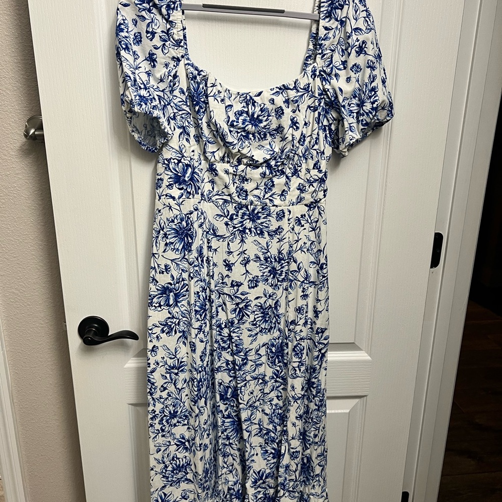London Times Blue and White Floral Maxi Dress